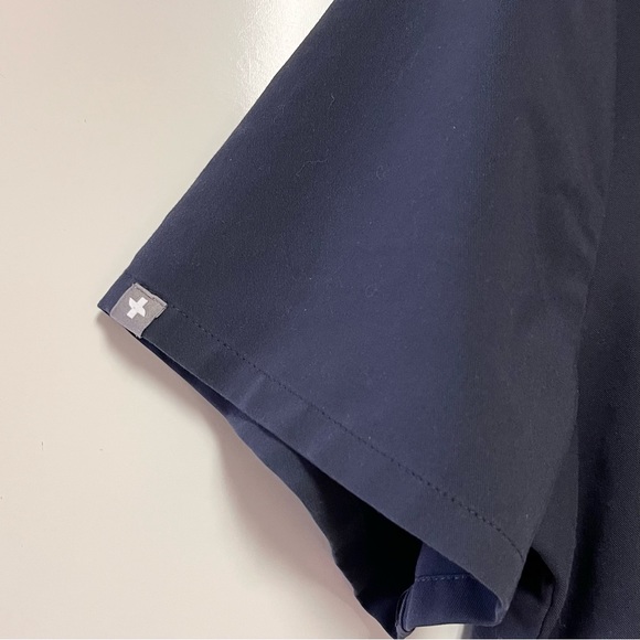 Figs Catarina One-Pocket Scrub Top Size XL Faded Navy Blue Medical Workwear - Picture 4 of 8